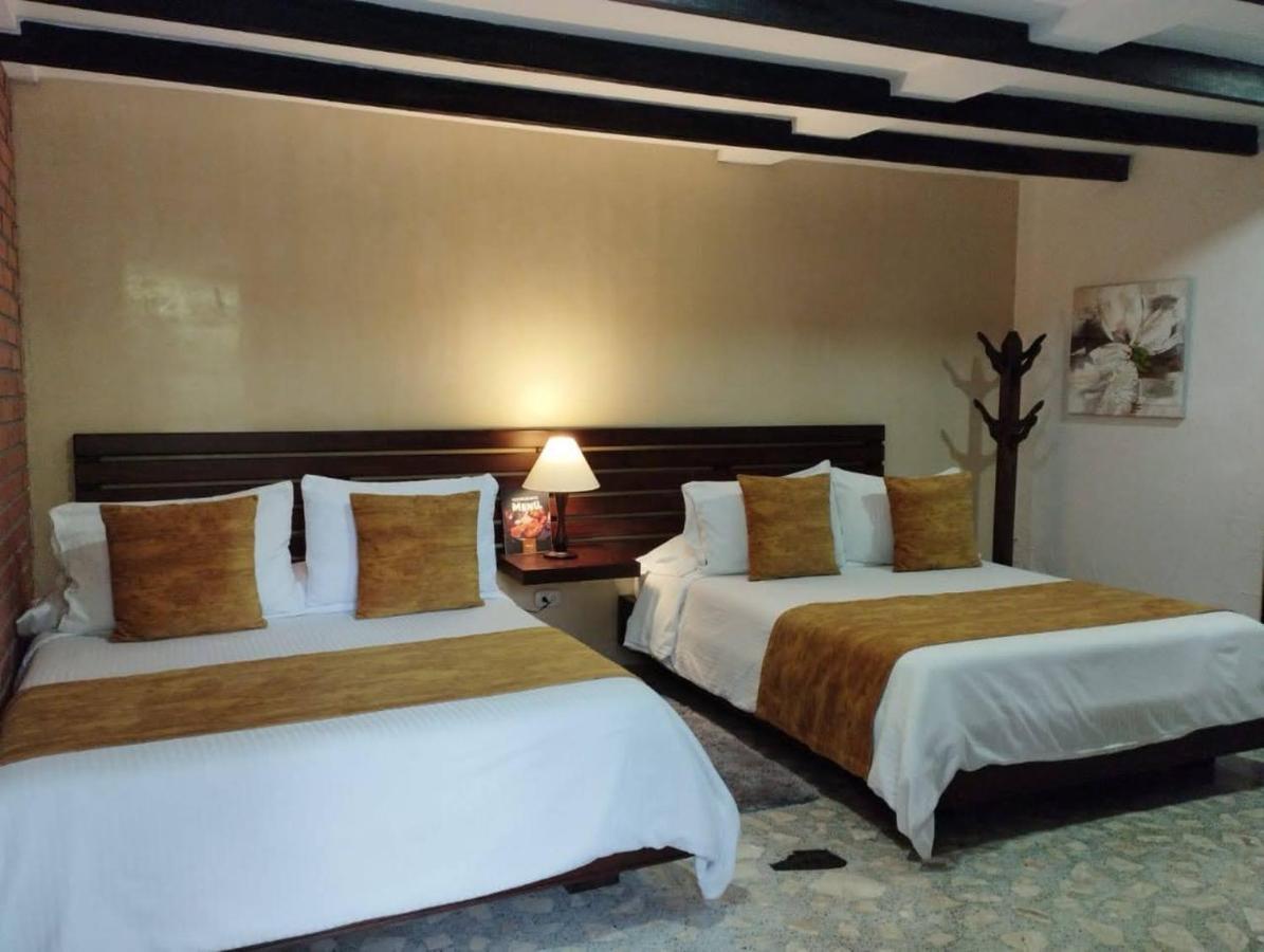 Hotel Visperas Санта Роса де Кабал Екстериор снимка