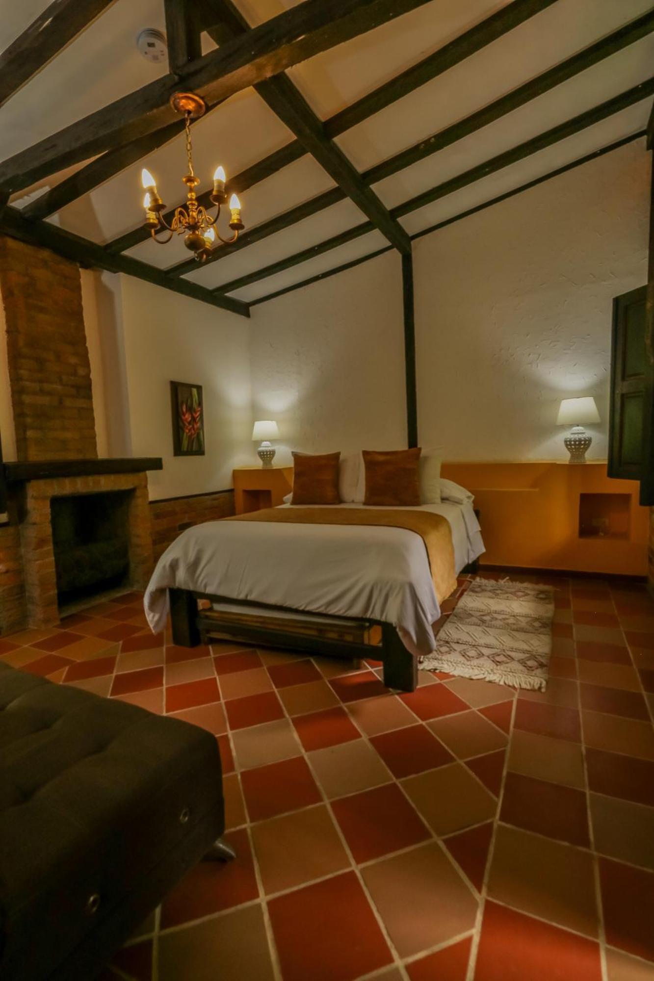Hotel Visperas Санта Роса де Кабал Екстериор снимка