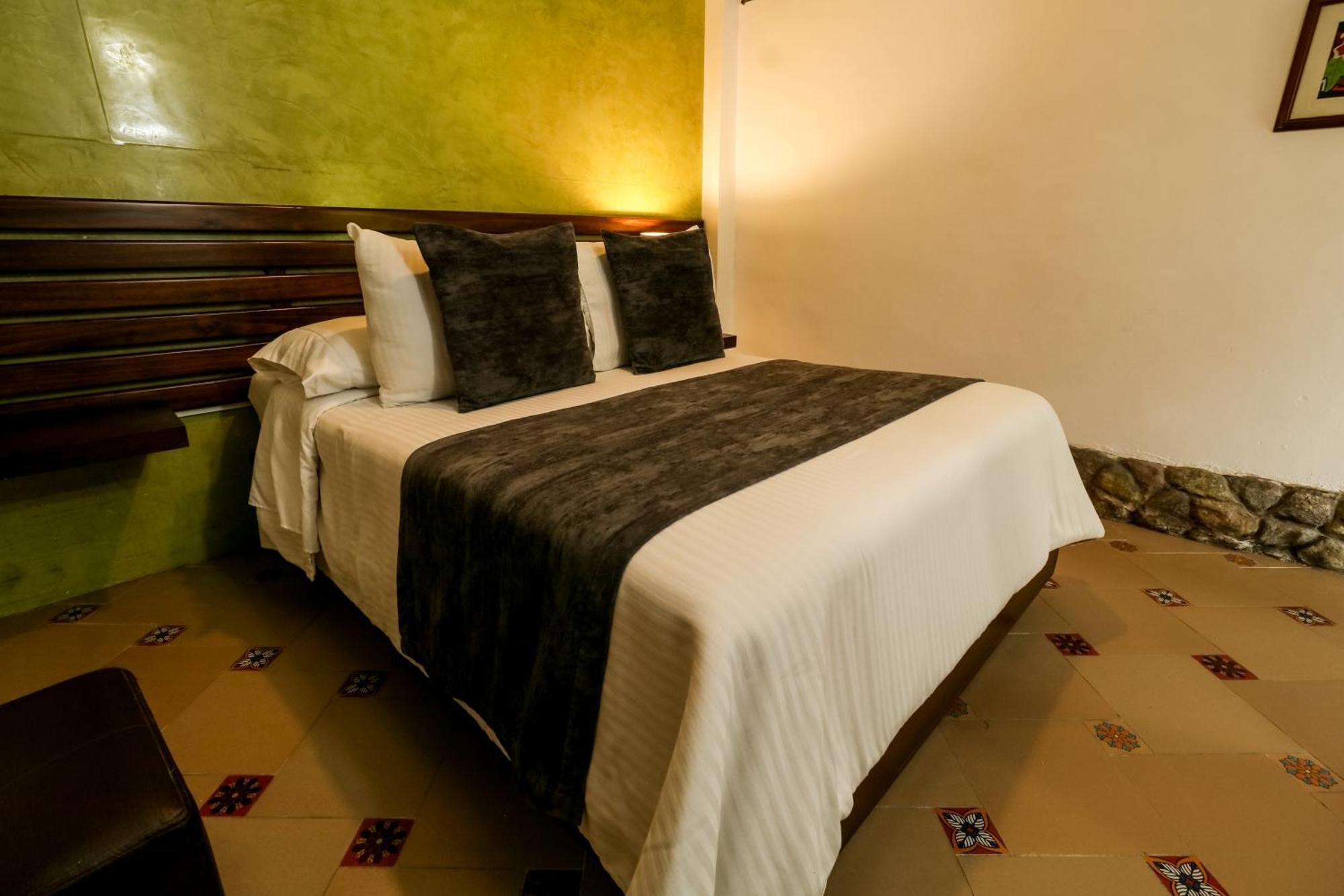 Hotel Visperas Санта Роса де Кабал Екстериор снимка