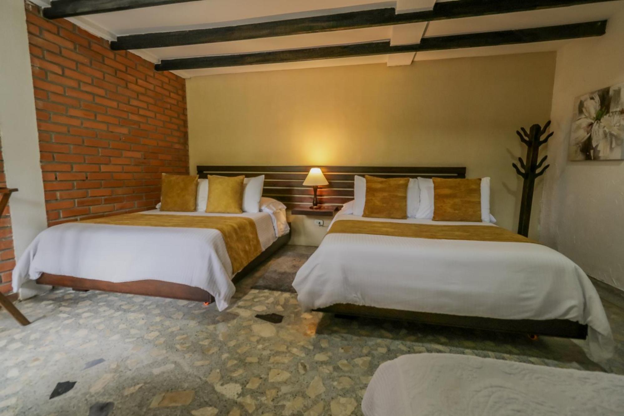 Hotel Visperas Санта Роса де Кабал Екстериор снимка