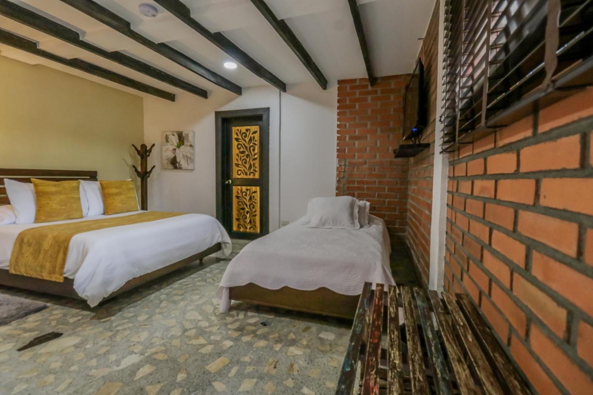 Hotel Visperas Санта Роса де Кабал Екстериор снимка